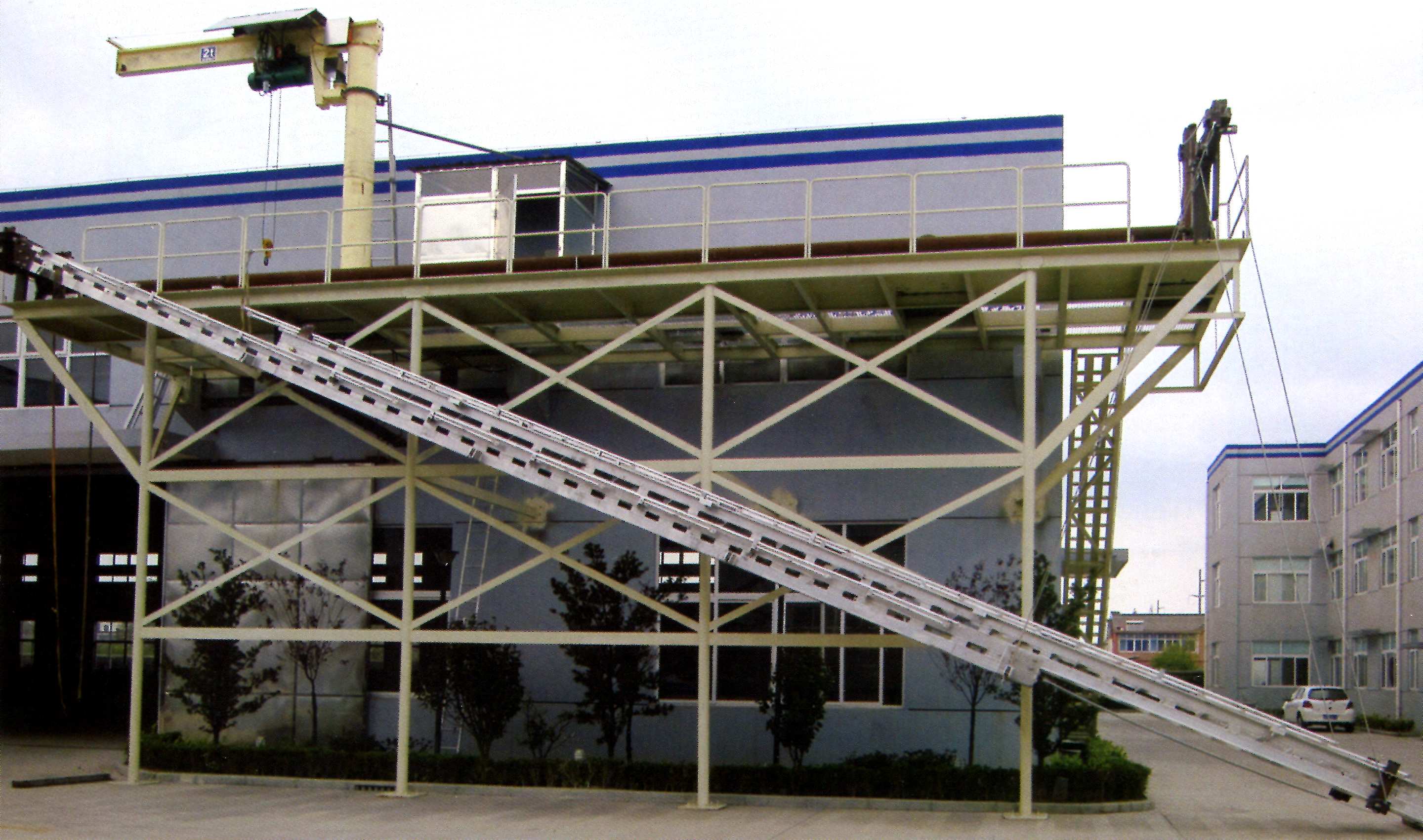 Telescopic accommodation ladder