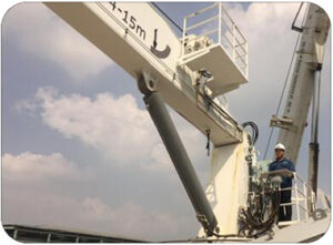 providing deck crane service 